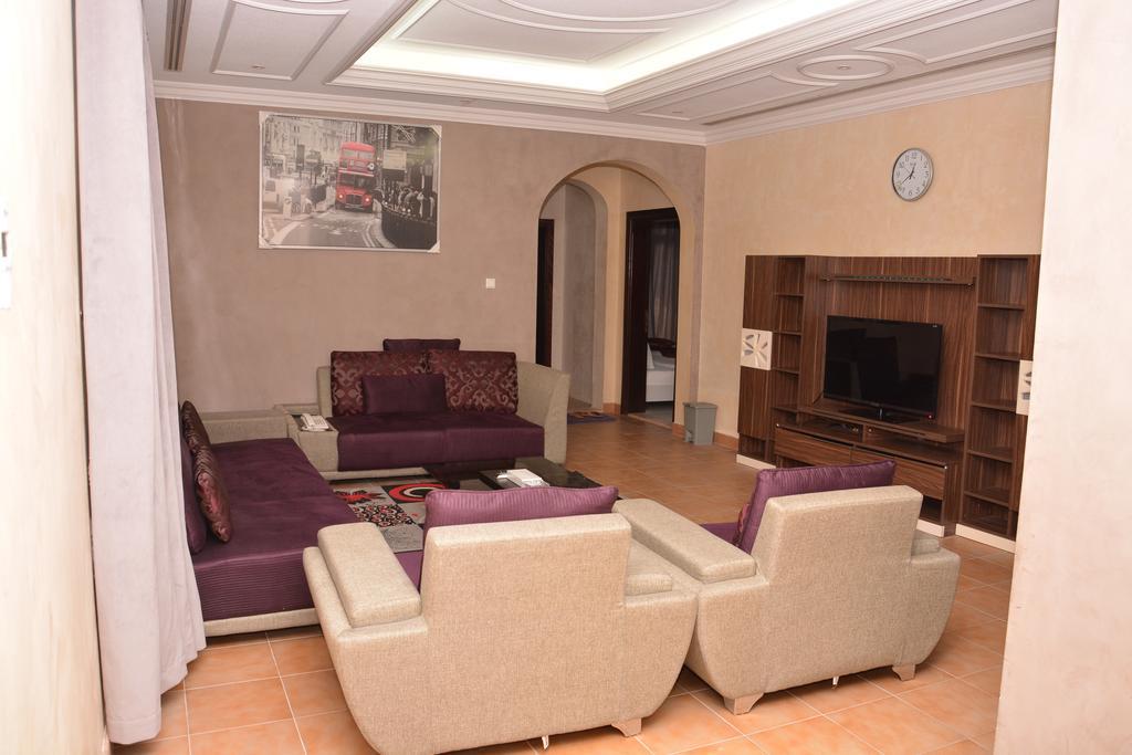 Janadriyah Suites 13 Nadinah Kültér fotó